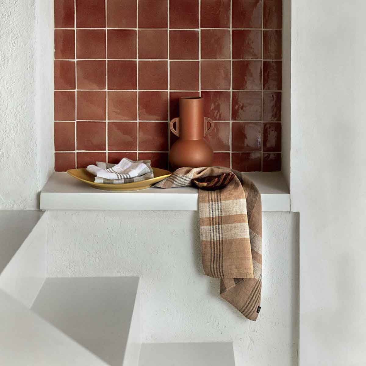 Nappe Aalborg Haomy en lin lavé & coton – motif carreaux, 5 coloris disponibles