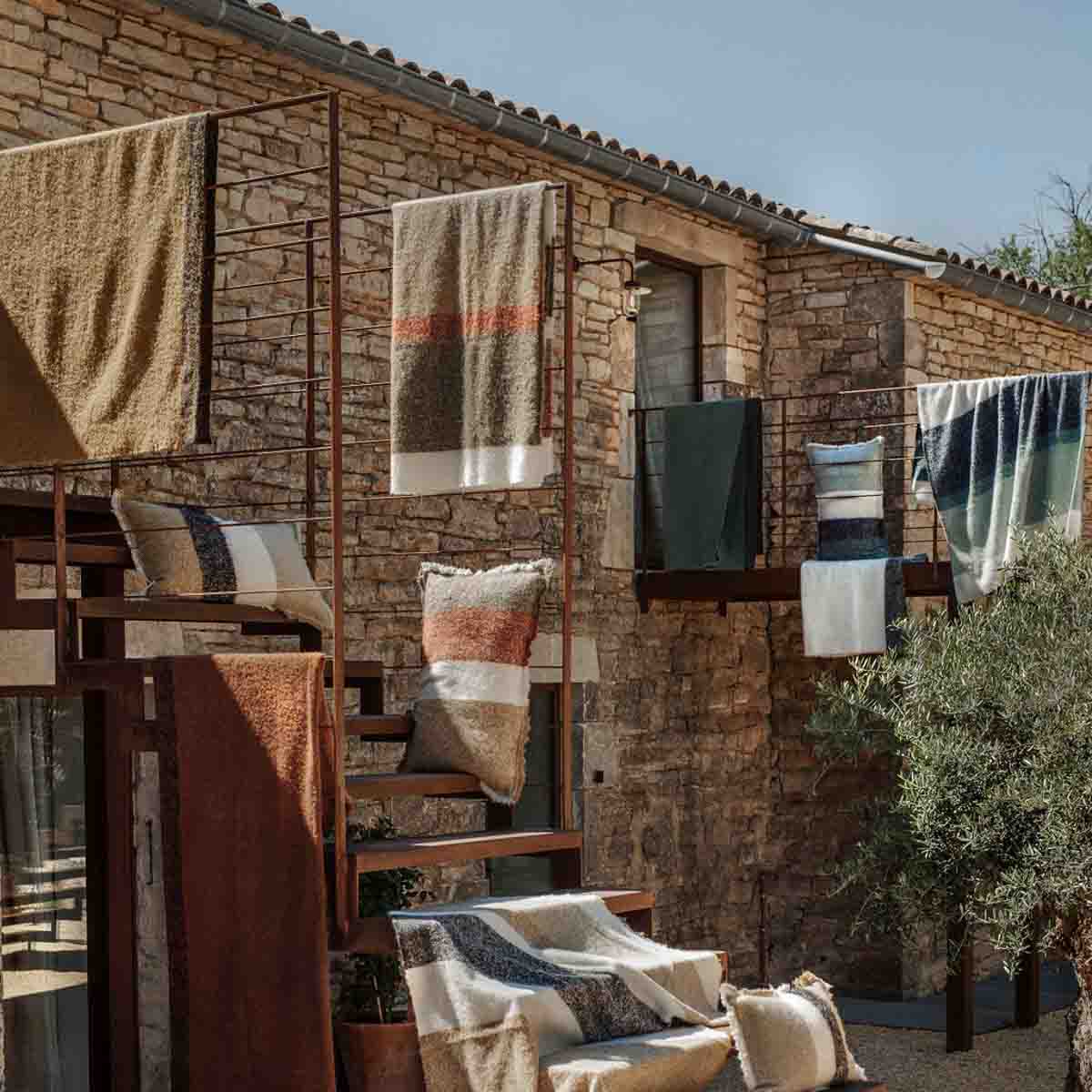 Housse de coussin Aspen Haomy en laine – 8 coloris élégants