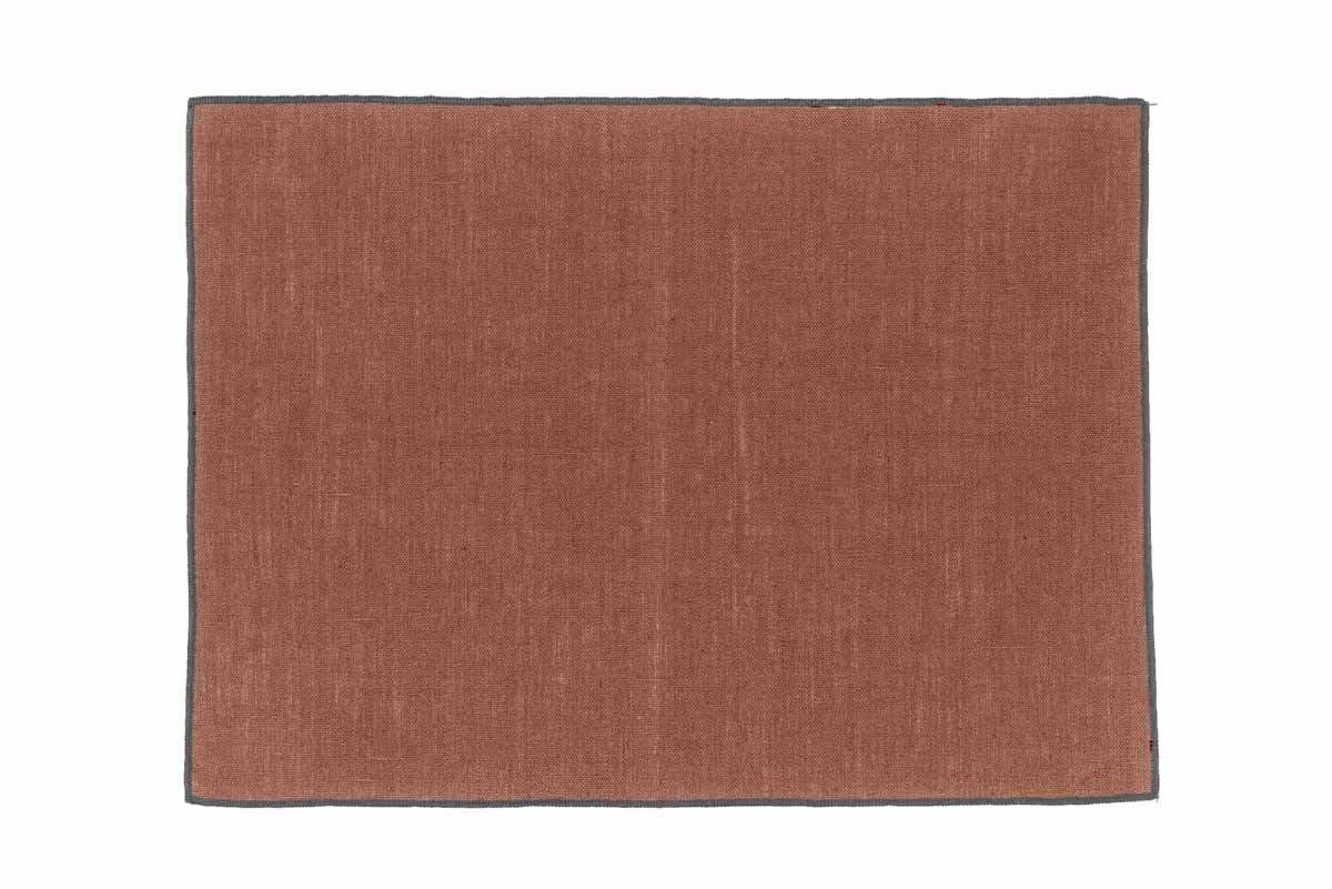 Set de table Borgo Haomy en lin enduit, finition piqué noir, coloris Brick – élégant et facile d’entretien