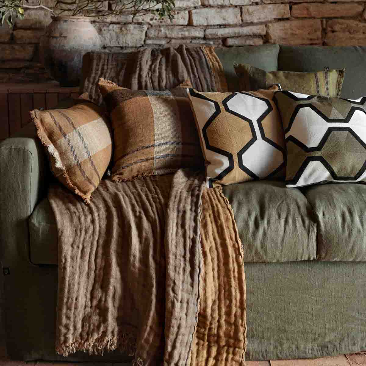 Housse de coussin Aalborg Haomy en lin lavé à petites franges - 3 couleurs subtiles