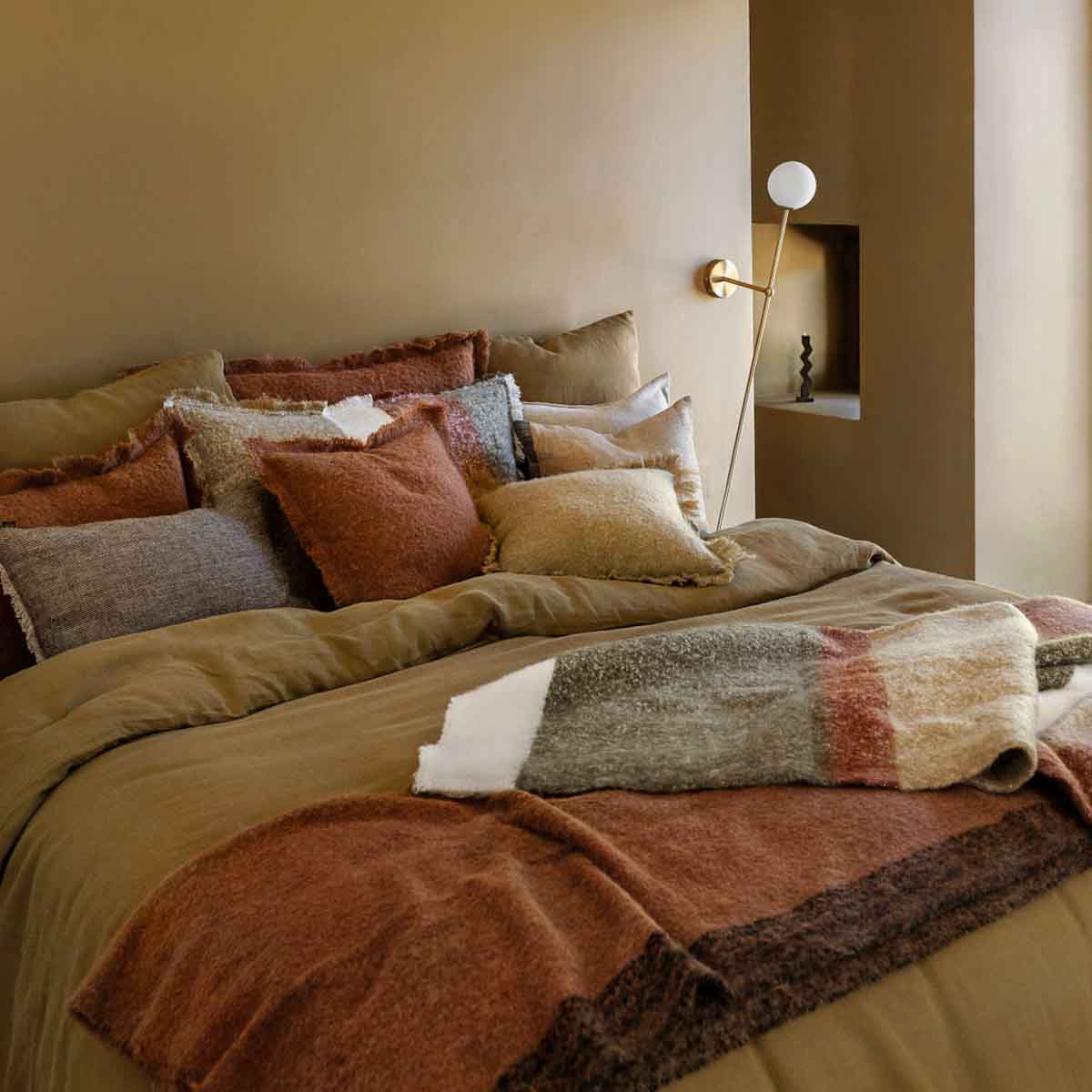 Housse de coussin Aspen Haomy en laine – 8 coloris élégants