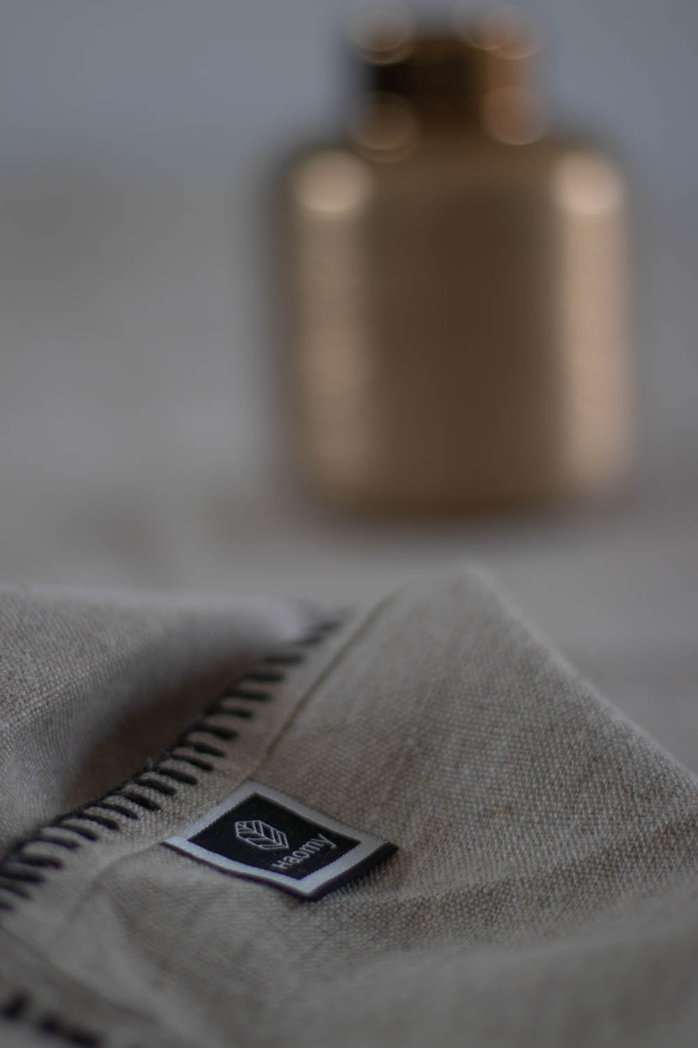 Nappe Luri Haomy en lin lavé –  3 teintes élégantes