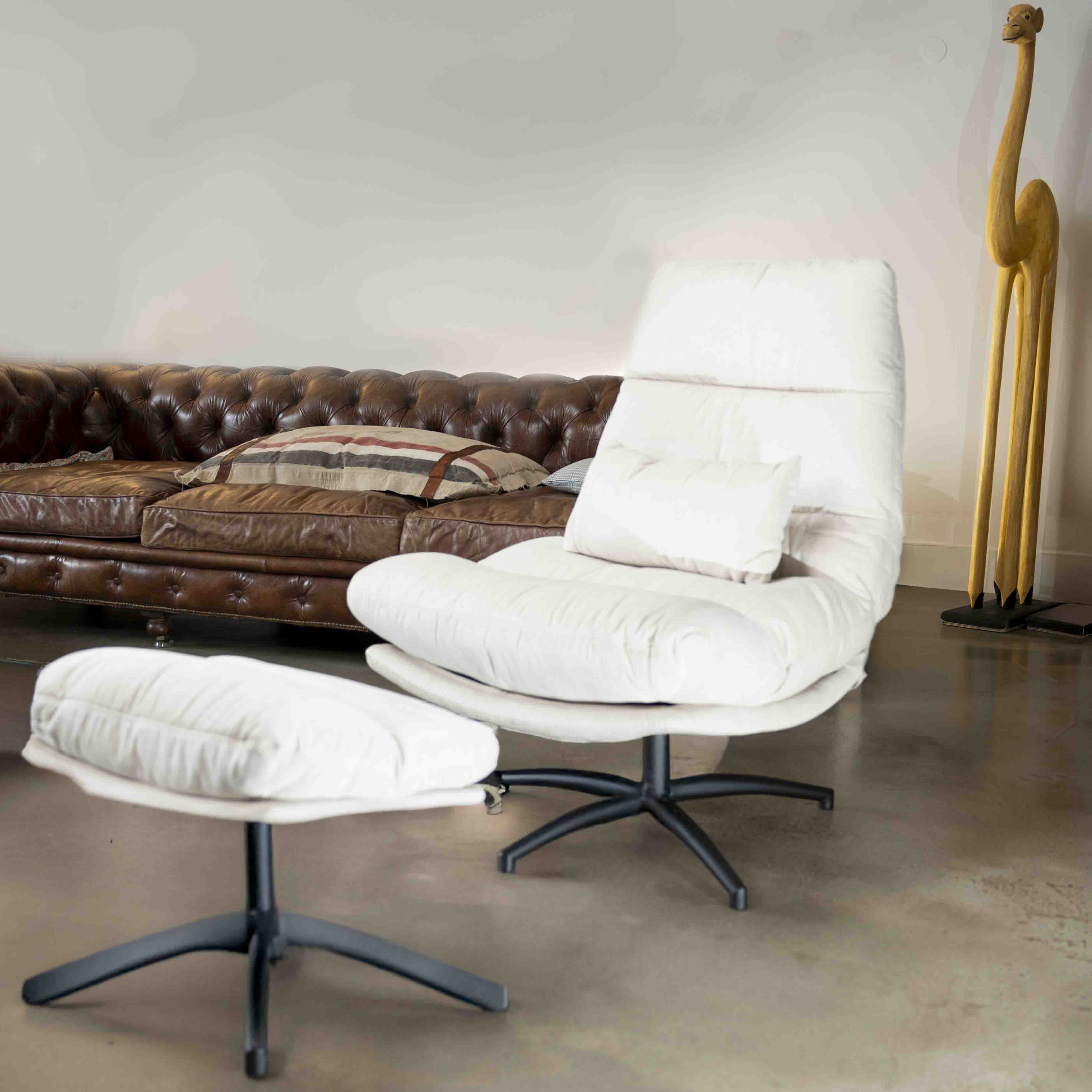 Fauteuil pivotant et repose pieds en tissu Durden - 7 couleurs - Home Beddings & Curtains