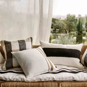 Housse de coussin en lin lavé Malaga Haomy – Finition bandes brodée