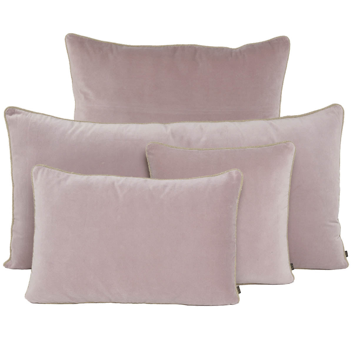 Coussin New Delhi Haomy en velours de coton coloris Pétale – finition bourdon en lin naturel, style chic et intemporel