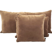 Coussin New Delhi Haomy en velours de coton coloris Tabac – finition bourdon en lin naturel, style chic et intemporel