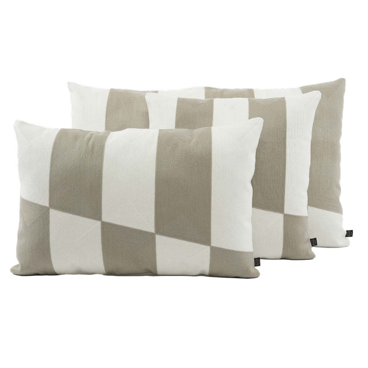 Housse de coussin Sydney Haomy en coton brodé, coloris Lin – élégance, texture graphique et finition raffinée