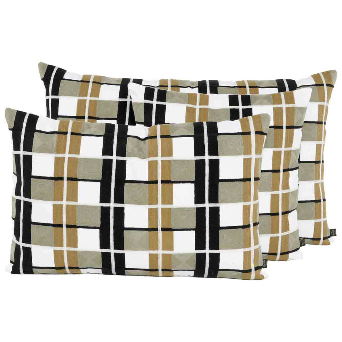 Housse de coussin Takayama en coton brodé – collection Haomy Harmony Textile, motif géométrique raffiné et coloris Gold pour une déco moderne