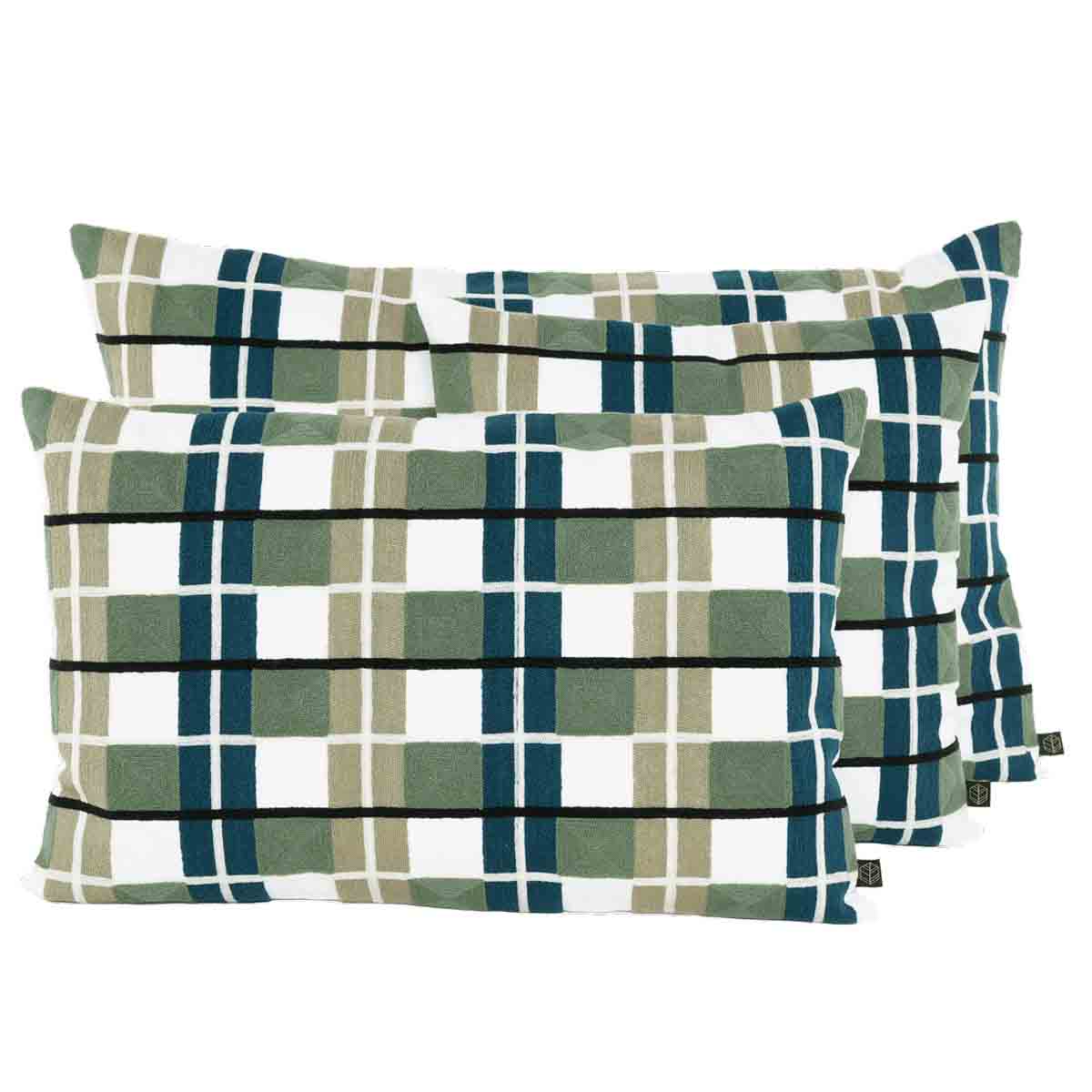 Housse de coussin Takayama en coton brodé – collection Haomy Harmony Textile, motif géométrique raffiné et coloris Pigeon pour une déco moderne