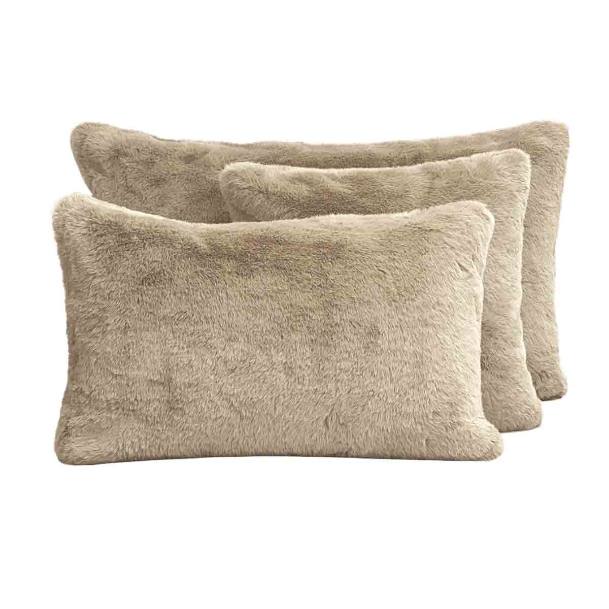 Housse de coussin Chamonix Haomy en fausse fourrure ultra douce, coloris Lin – chaleur et confort pour une déco cocooning