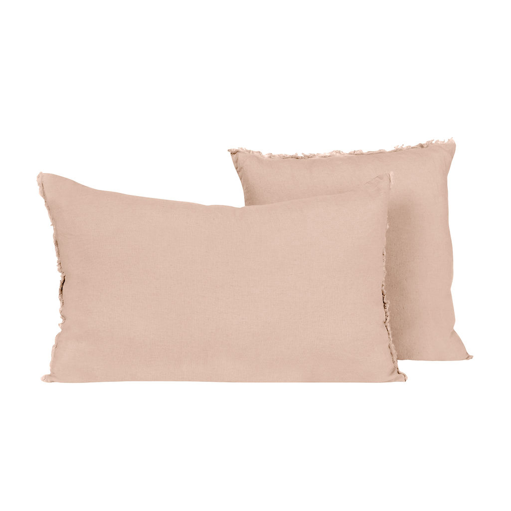 Coussin Limy Haomy en lin et coton, coloris Cimarron – finition frangée et texture douce pour une déco élégante
