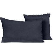 Housse de coussin Viti Haomy en lin lavé, coloris Denim, avec petites franges décoratives – élégance et douceur naturelle
