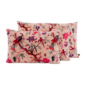 Housse de coussin Birdy en velours cimarron imprimé oiseaux et fleurs – Haomy Harmony Textile, touche douce et romantique pour une déco chic.
