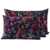 Housse de coussin Birdy en velours encre imprimé oiseaux et fleurs – Haomy Harmony Textile, touche douce et romantique pour une déco chic.