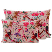 Housse de coussin Birdy en velours petale imprimé oiseaux et fleurs – Haomy Harmony Textile, touche douce et romantique pour une déco chic.