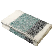 Plaid Calypso en laine – coloris Céladon – Haomy Harmony Textile, texture douce, tombé élégant et style naturel pour un intérieur cocooning chic.