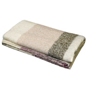 Plaid Calypso en laine – coloris framboise – Haomy Harmony Textile, texture douce, tombé élégant et style naturel pour un intérieur cocooning chic.