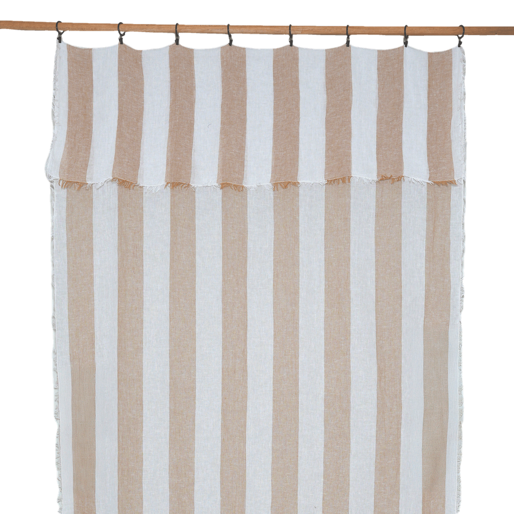 Rideau Turin en voile rayé 50 % lin et 50 % coton Tabac, léger et lumineux, accroché par pinces