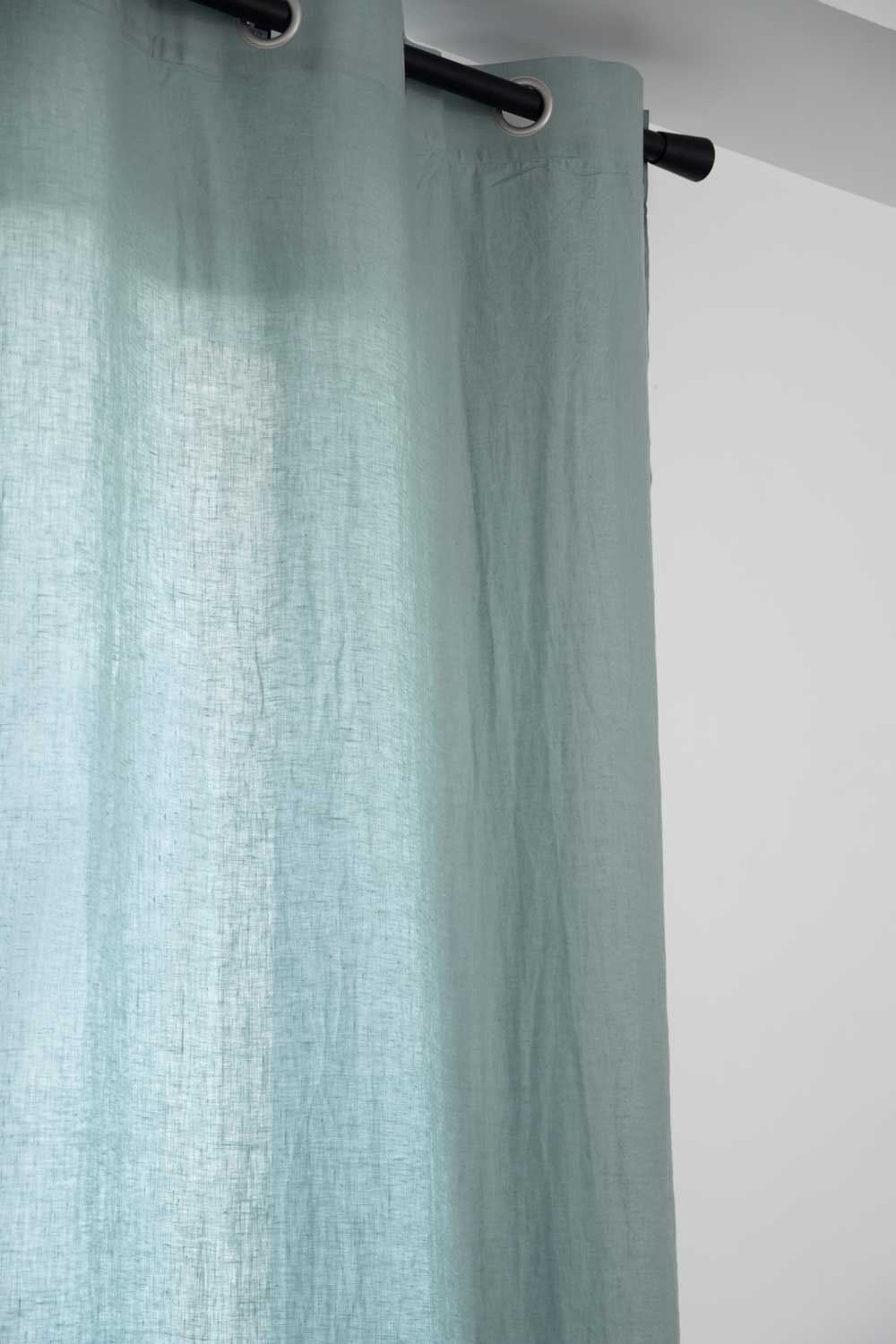 Rideau en lin lavé Zeff Vivaraise 140x280 cm, coloris Vert de gris – élégant et lumineux