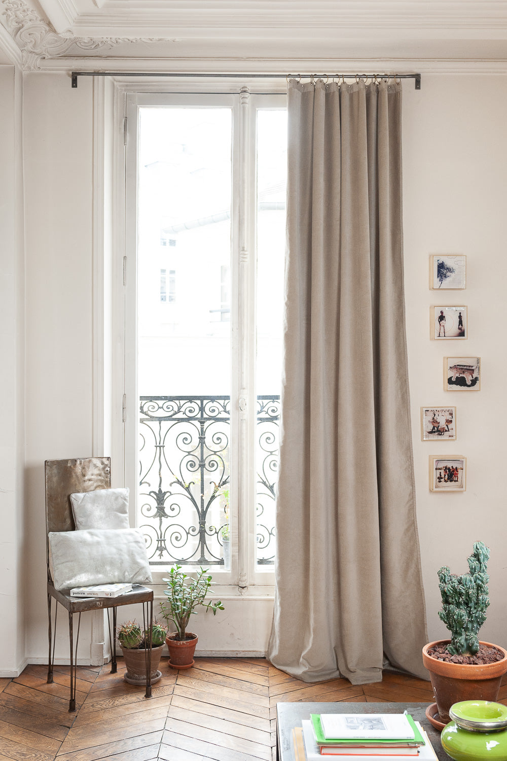 Rideau Médicis en velours beige – occultant et élégant 130x280 cm