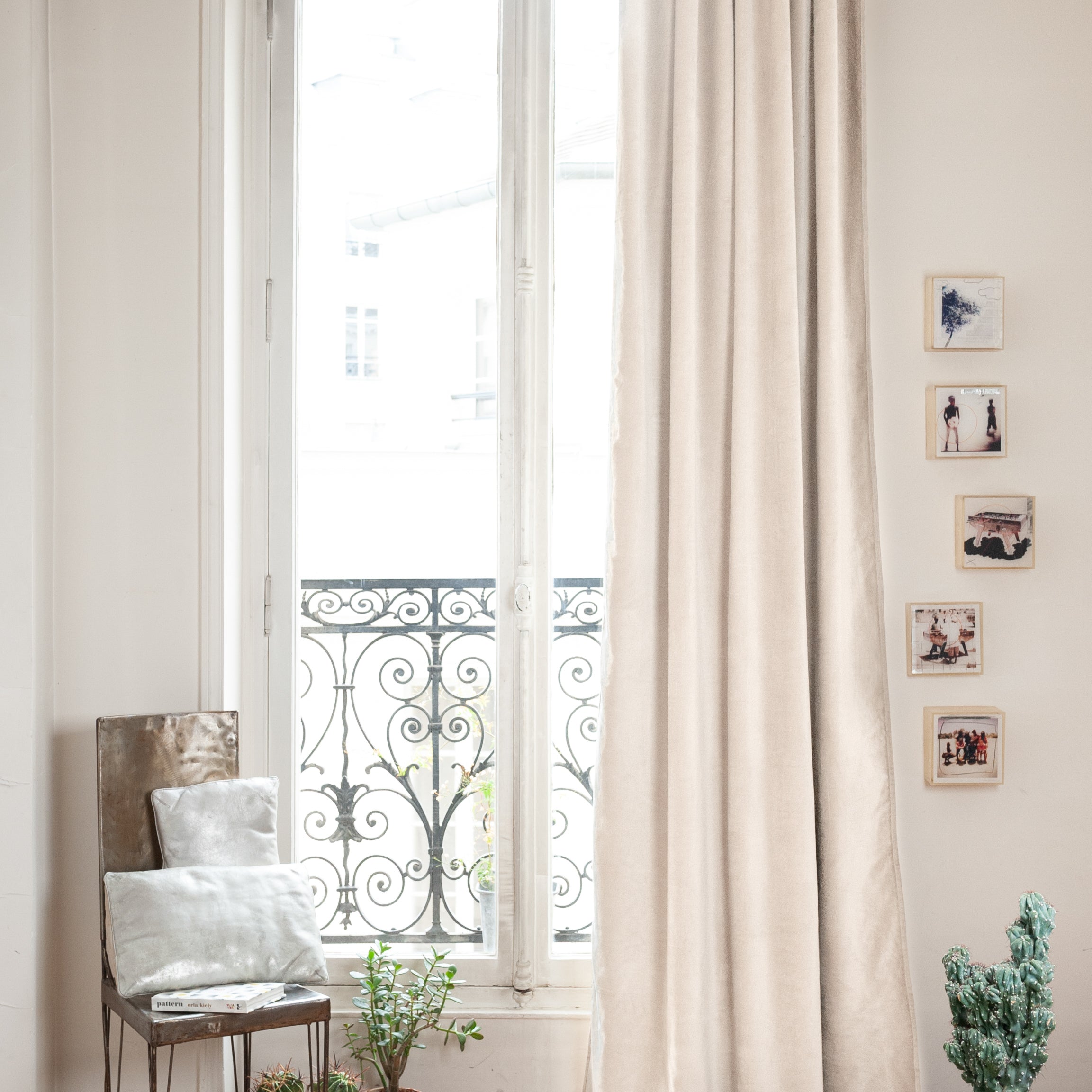 Rideau Médicis en velours écru – occultant et élégant 130x280 cm