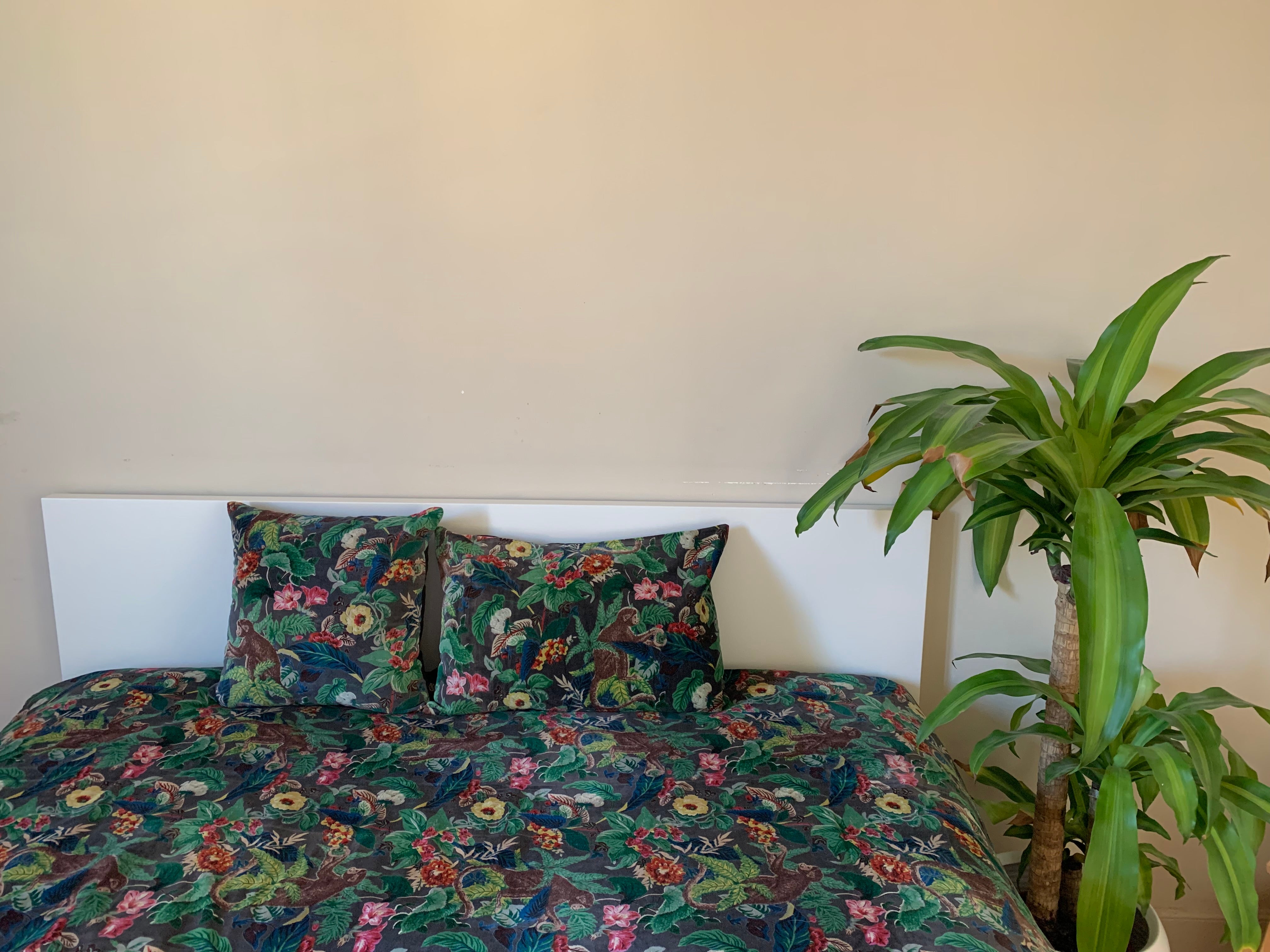 Housse de coussin en velours Monkey Haomy - Motifs Jungle - Coloris Granit