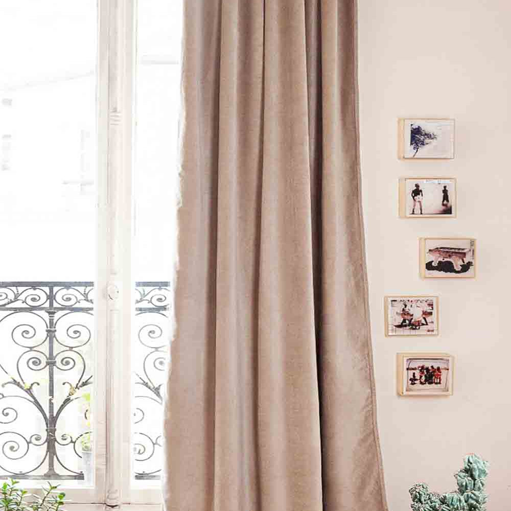 Rideau Médicis en velours sable – occultant et élégant 130x280 cm